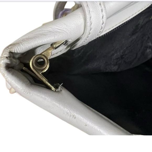 Salvatore Ferragamo 100% Leather Bag Off White Shoulder Bag Hinged Purse Vtg COA - Picture 11 of 17